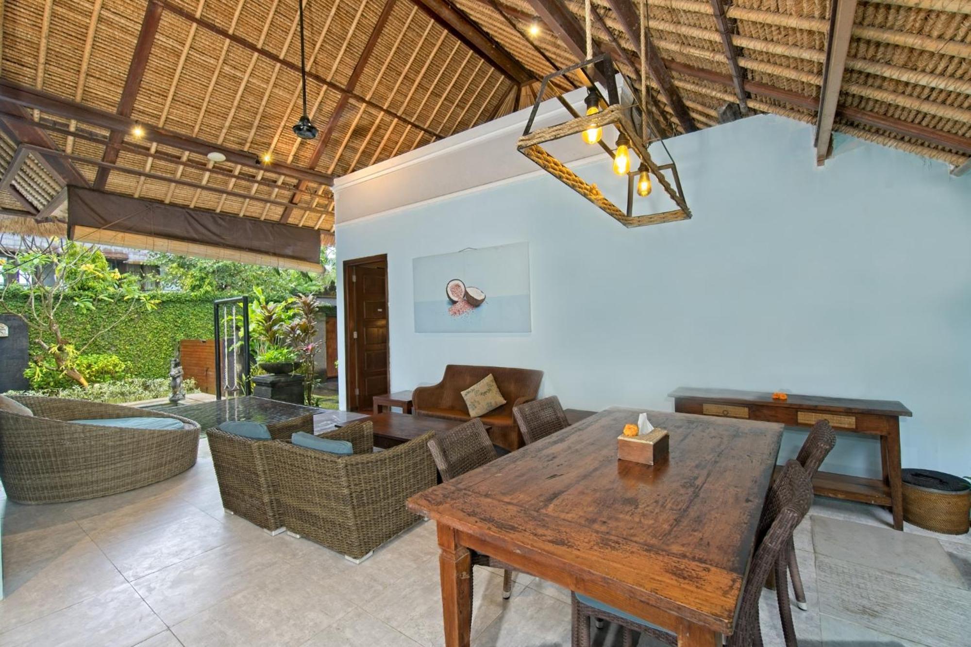 Kecapi Villa Seminyak By Ini Vie Hospitality Exteriör bild